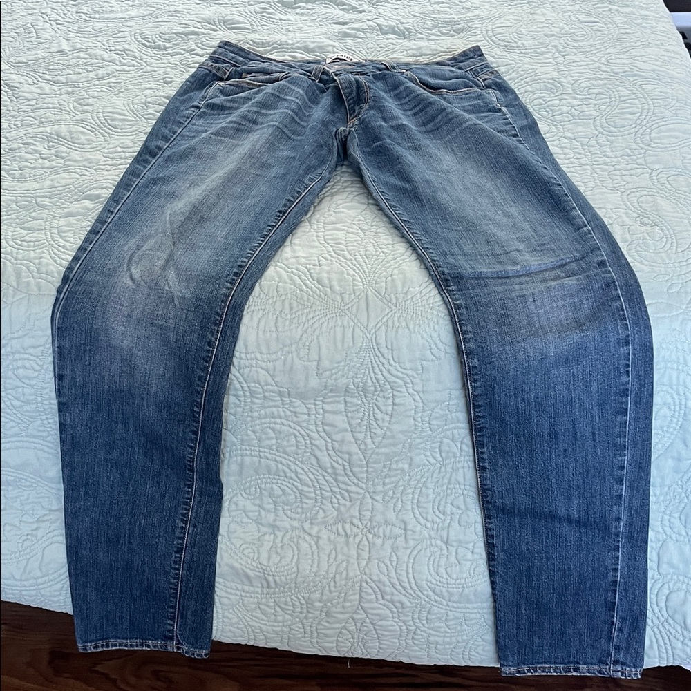 PAIGE women’s Denim Jeans in Blue